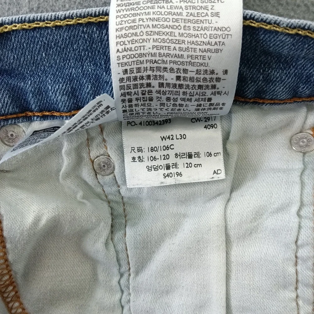 Levis 541 Athletic Taper Jeans Light Wash Blue Mens W42 L30 Denim Pants